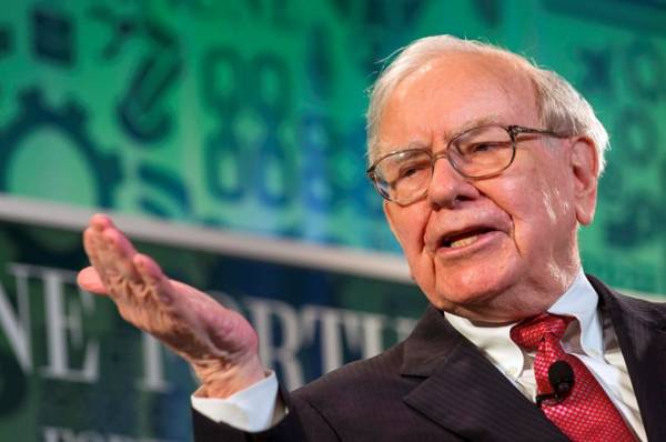 Warren Buffett rút 3,6 tỷ USD cổ phiếu để làm từ thiện