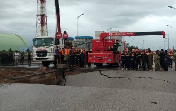 Bão số 2 gây mưa lớn sập cầu ở Thanh Hóa, 2 người t‌ử von‌g