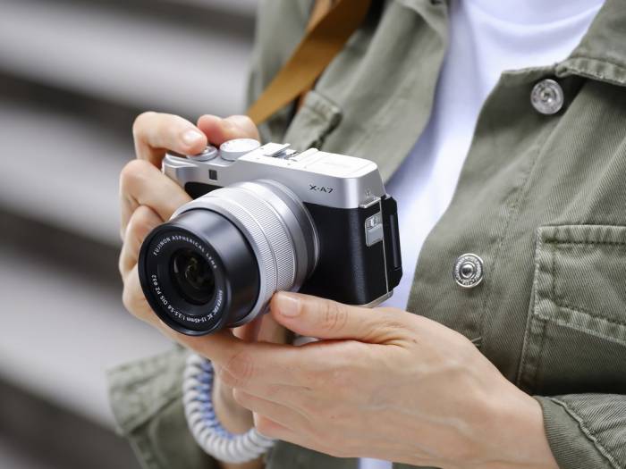 Fujifilm công bố máy ảnh X-A7 cho người mới, giá 700 USD