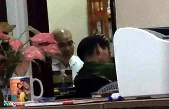 Nguyễn Thái Luyện chứng kiến cảnh sát khám xét Alibaba đến giữa khuya
