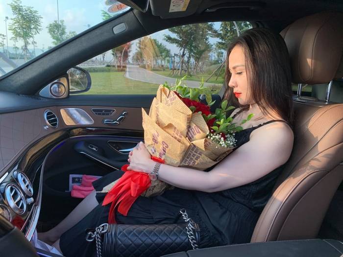 Nghệ An: Chồng nhà người ta tặng vợ siêu xe 5 tỷ nhân ngày sinh nhật gây ‘bão mạng’