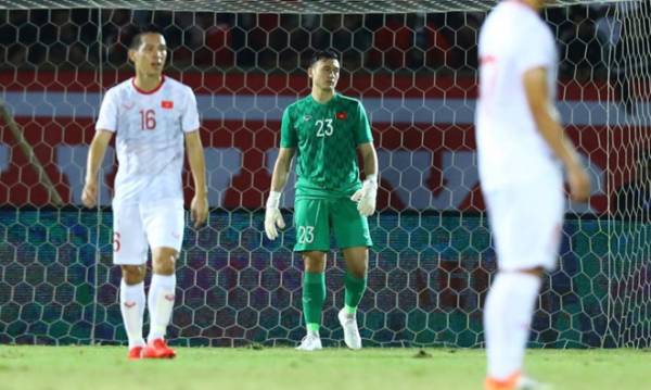 Việt Nam tạm lên đầu bảng sau trận thắng Indonesia