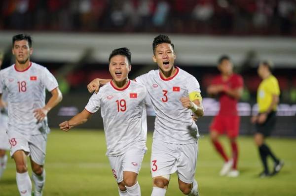 Đội trưởng Quế Ngọc Hải: ‘Tuyển Việt Nam tự tin đấu UAE và Thái Lan’