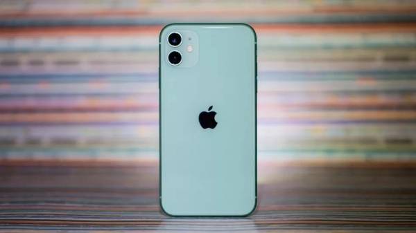 Giá iPhone 11 “mất giá sập sàn”: 13 triệu có thể mua, nhiều cơ sở ngừng kinh doanh bản Pro