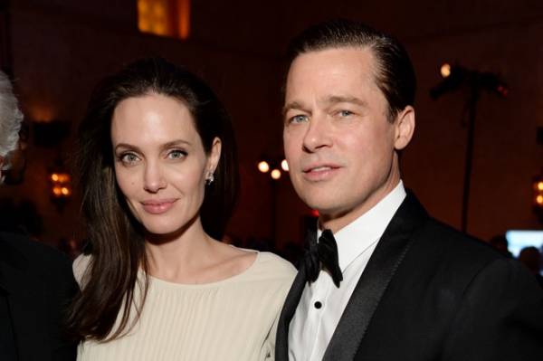 Angelina Jolie vẫn giận Brad Pitt