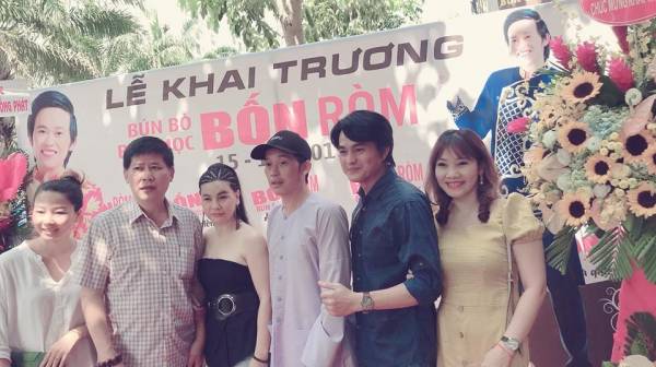 Danh hài Hoài Linh khai trương quán bún mọc, Sao Việt rần rần kéo đoàn đến chúc mừng