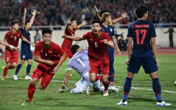 Việt Nam 0-0 Thái Lan: Trọng tài từ chối bàn thắng của Bùi Tiến Dũng