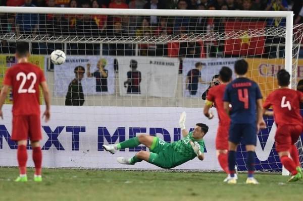 CHẤM ĐIỂM, Việt Nam 0-0 Thái Lan: Văn Lâm nhận điểm tuyệt đối, Văn Toàn chưa phải thấp nhất đội