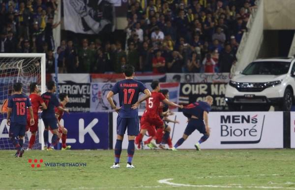 Sự thật vì sao trọng tài Oman cho Thái Lan hưởng penalty