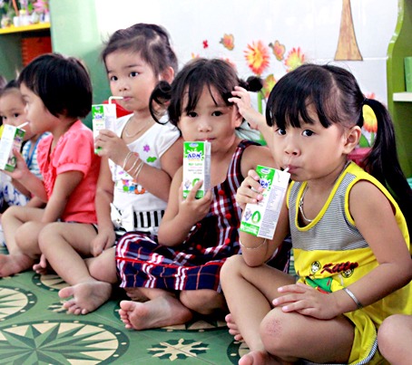 Bộ Y tế ban hành chỉ tiêu 21 vi chất trong sữa tươi học đường