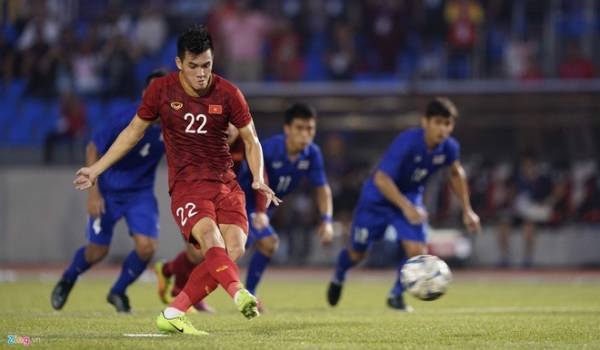 Người hâm mộ Việt Nam tìm ra danh tính trọng tài trận Thái Lan: Vào hẳn trang cá nhân để cảm ơn