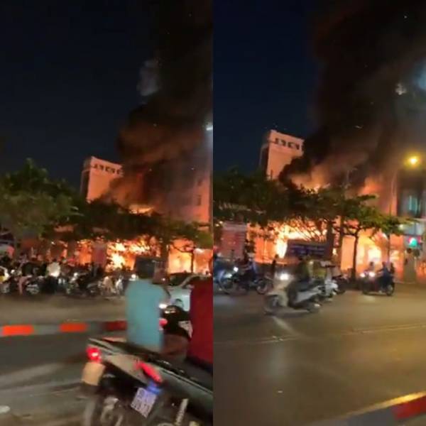 Sài Gòn: Xe giường nằm bỗng bốc cháy dữ dội, khiến giao thông khu vực sân bay Tân Sơn Nhất rối loạn