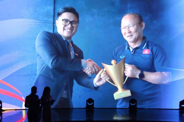 HLV Park Hang-seo và đội U.22 Việt Nam thắng lớn tại Cúp Chiến thắng 2019