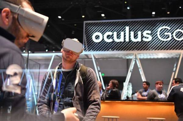 Oculus Go được giảm giá còn 149 USD