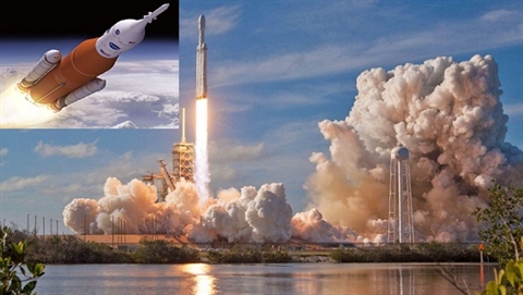 SpaceX chê tên lửa SLS của NASA là ‘thảm kịch’