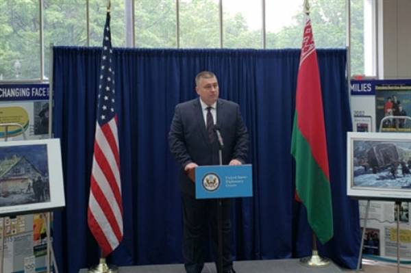 Mỹ cam kết bảo vệ Belarus trước Nga