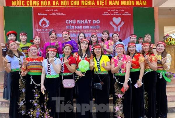 30 dân tộc anh em cổ vũ Chủ nhật Đỏ ở Krông Năng