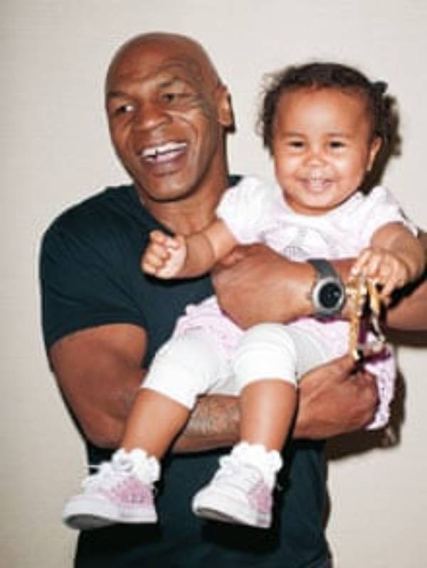 Thực hư chuyện huyền thoại Mike Tyson tuyên bố sẽ cho 230 tỷ nếu ai đồng ý lấy con gái ông?
