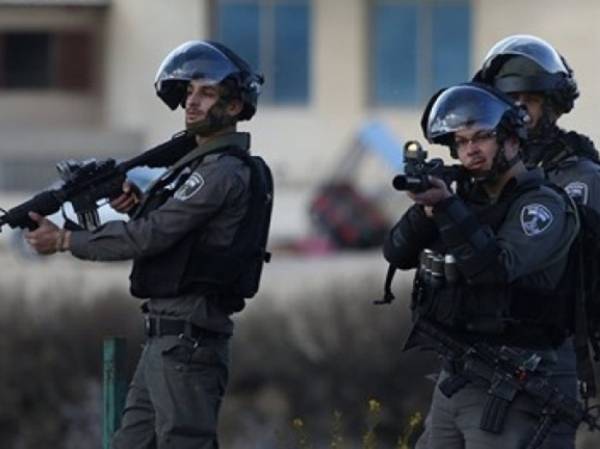 Israel bắt giữ 2 quan chức Palestine ở Đông Jerusalem
