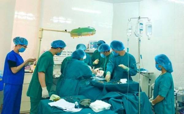 Đắk Nông: bệnh nhân đứt 20cm vùng cổ được phẫu thuật cứu sống