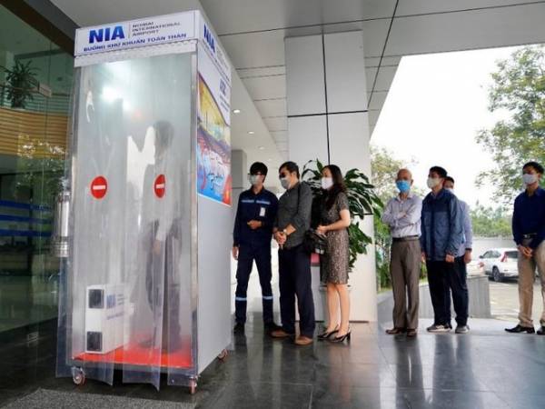 Sân bay Nội Bài đón 264 hành khách người Việt về nước