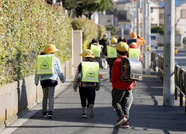 Tokyo xem xét đóng cửa trường học đến đầu tháng 5