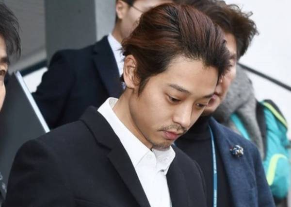 Jung Joon Young bị phạt 1 triệu won vì qua‌ּy lé‌ּn, phán tán clip “nóng”