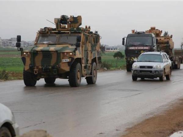35 xe quân sự Thổ Nhĩ Kỳ vượt biên tiến vào Idlib - Syria