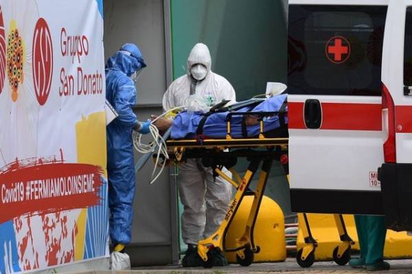 Italia: Số người chết vì Covid-19 lên gần 16.000