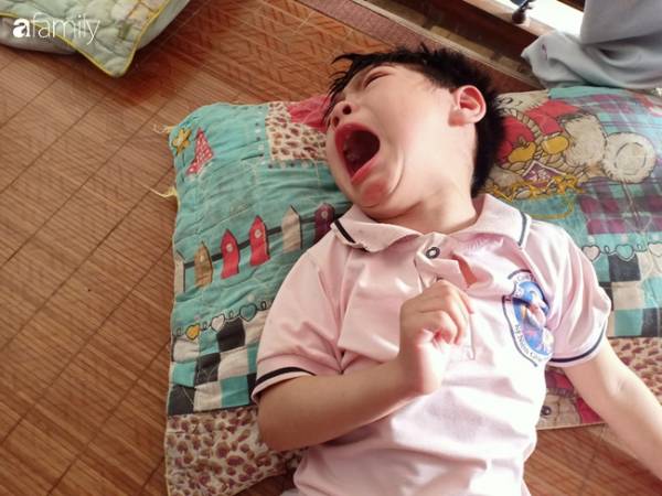Lời phân trần đẫm nước mắt của người mẹ hàng ngày ép con gái 5 tuổi uống thuốc ngủ