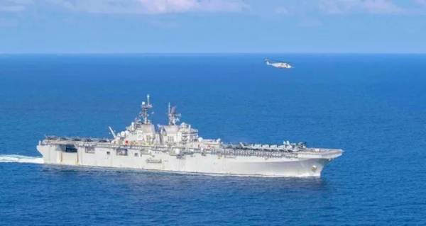 Tàu chiến Mỹ “giương vuốt” trên biển Đông