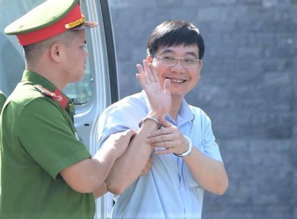 Gian lận điểm Hòa Bình: Cựu thượng tá công an bị phạt 6 năm tù