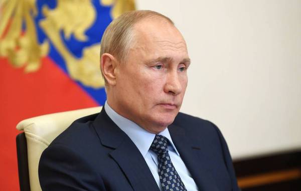 Tổng thống Nga V.Putin cảnh báo về làn sóng dịch Covid-19 thứ hai