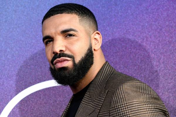Drake - rapper hẹn hò Jennifer Lopez và hàng chục mỹ nhân chỉ cho vui