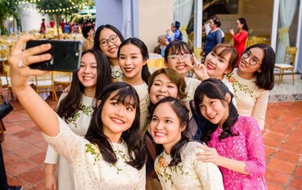 Hình ảnh mới nhất từ lễ đính hôn Công Phượng - Viên Minh: Bầu Đức đến dự