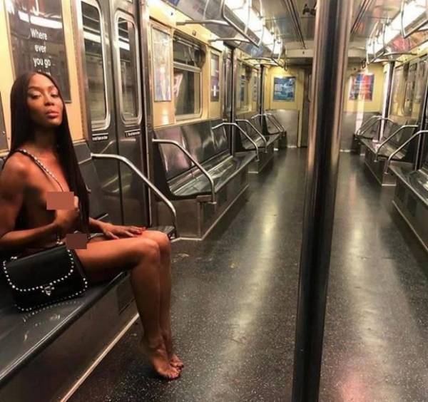 ‘Báo đen’ Naomi Campbell khỏ‌ּa thâ‌ּn trong ga tàu điện ngầm