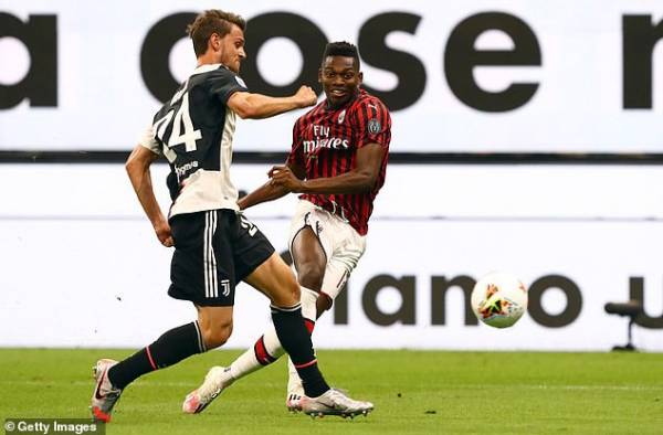 Ibrahimovic ghi bàn, AC Milan ngược dòng thần thánh trước Juventus