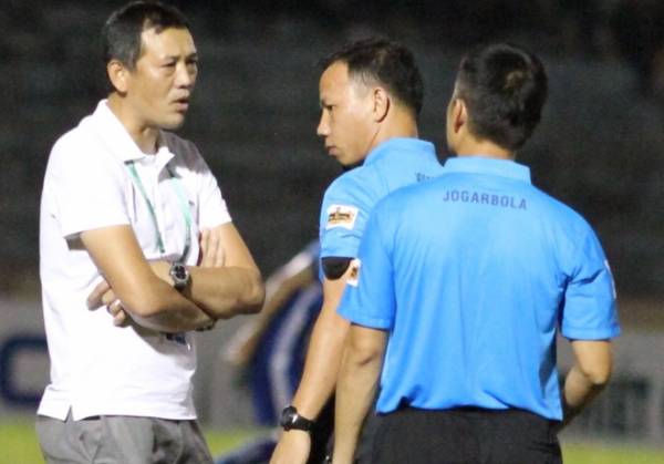 CLB Nam Định muốn V.League có trọng tài ngoại để đảm bảo công bằng