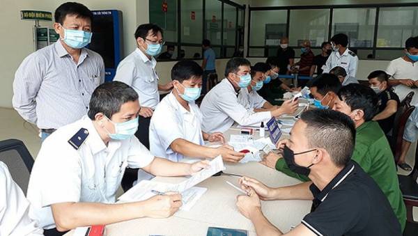 Cách ly tập trung gần 250 sinh viên Lào đến học tập tại Quảng Bình