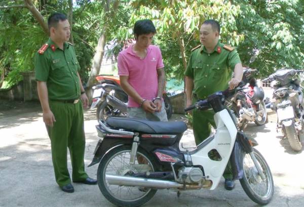 Thanh Hoá: 3 chiến sỹ Công an bị thương khi bắt giữ đối tượng nhiễm HIV trộm cắp tài sản