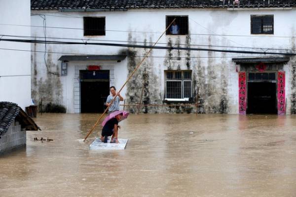 Trung Quốc ban hành cảnh báo lũ trên sông Dương Tử