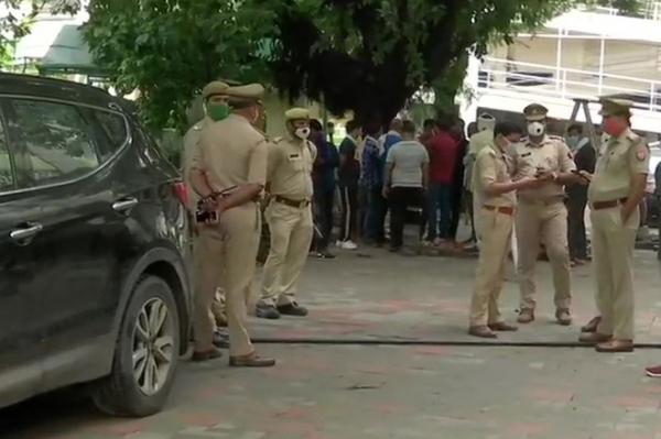 Nhà báo bị bắn chết giữa phố sau khi tố cáo quấ‌ּy rố‌ּi tìn‌ּh dụ‌ּc ở Ấn Độ