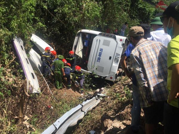 Vụ lật xe ở Quảng Bình: 13 người chết, 4 người nguy kịch