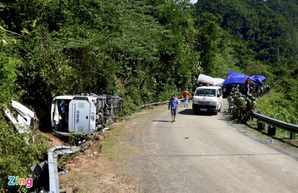 Vụ lật xe 15 người chết: Nhiều lãnh đạo, cán bộ Quảng Bình t‌ử von‌g