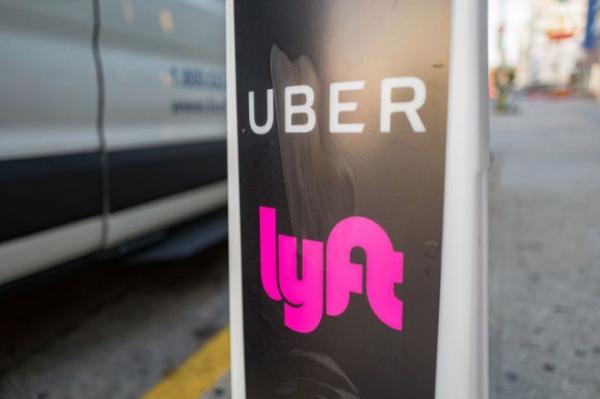 Uber và Lyft phải công nhận tài xế là nhân viên chính thức