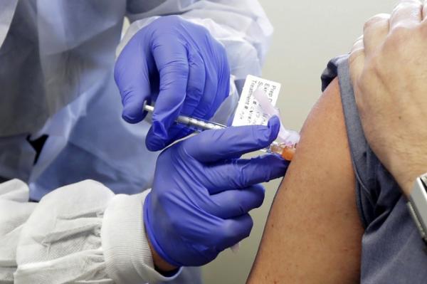 Reuters: Mỹ sẽ tạo ra chủng virus corona để thử vaccine