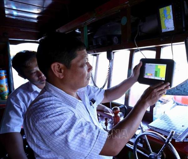 Khắc phục ‘thẻ vàng’ IUU: Bình Định lắp đặt xong thiết bị giám sát hành trình tàu cá