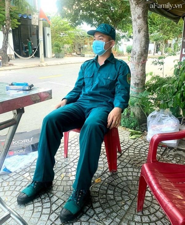Túi thịt vịt ấm nóng và bức thư tay xúc động của bé Nhân 8 tuổi gửi đội dân quân khu cách ly Đà Nẵng