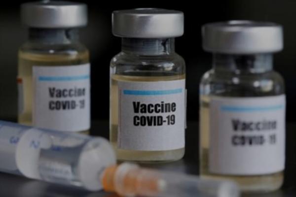 Tổng thống Putin tiết lộ sức khỏe của con gái sau tiêm vaccine COVID-19