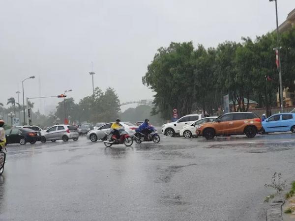 Nghệ An: Ảnh hưởng bão số 5, mưa lớn nhiều giờ liền